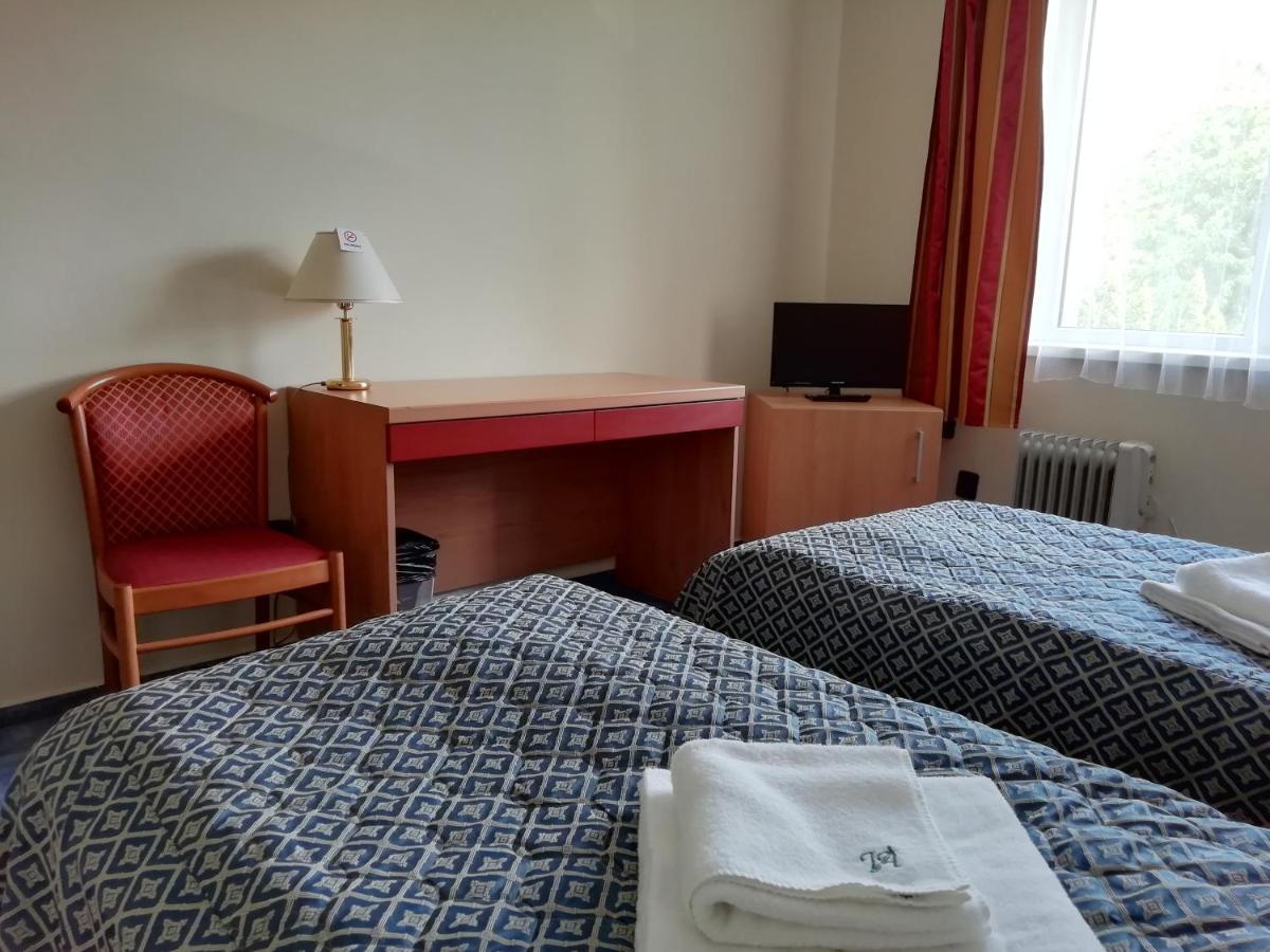 Villa Andy Прага Екстериор снимка