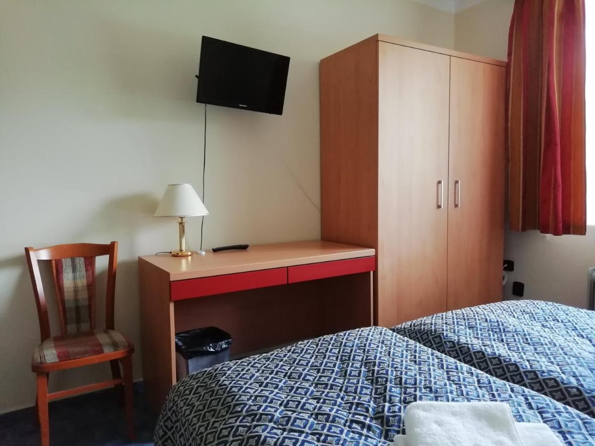 Villa Andy Прага Екстериор снимка