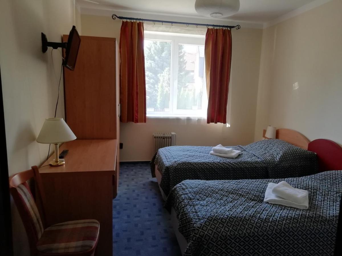 Villa Andy Прага Екстериор снимка