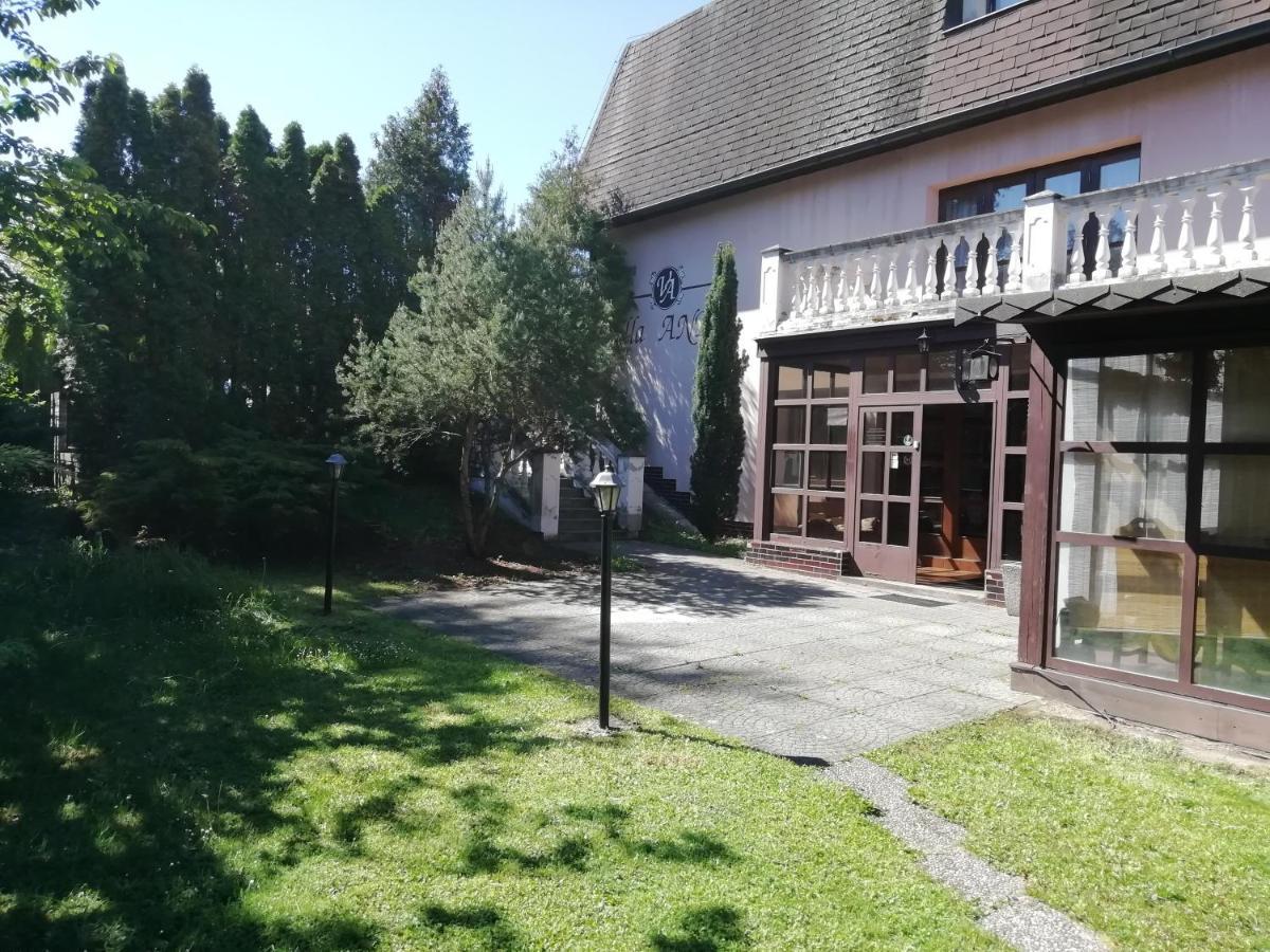 Villa Andy Прага Екстериор снимка