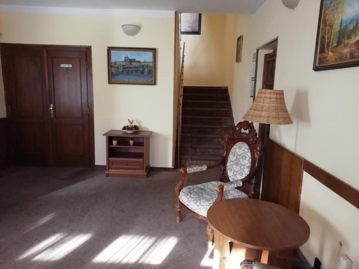 Villa Andy Прага Екстериор снимка